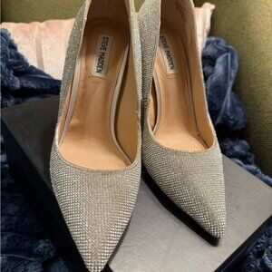 Steve Madden Daisie Rhinestone Pumps